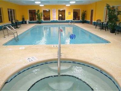 Hotel Holiday Express And By Ihg 2*